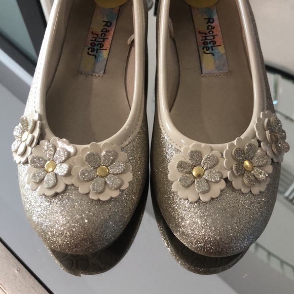 Glittery gold flower shoes. Brand new. - Picture 3 of 4